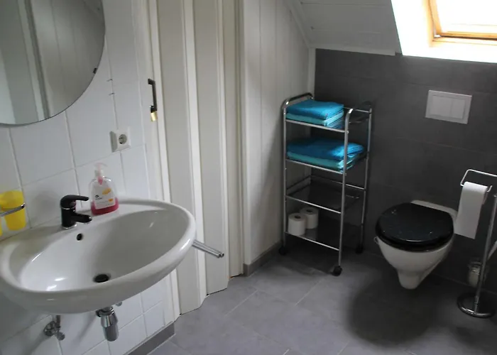 アパート An Der Mueritz